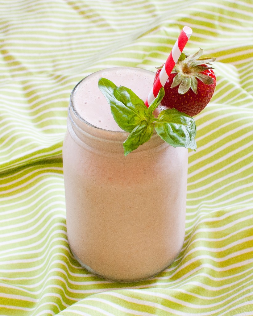 strawbbasilsmoothie