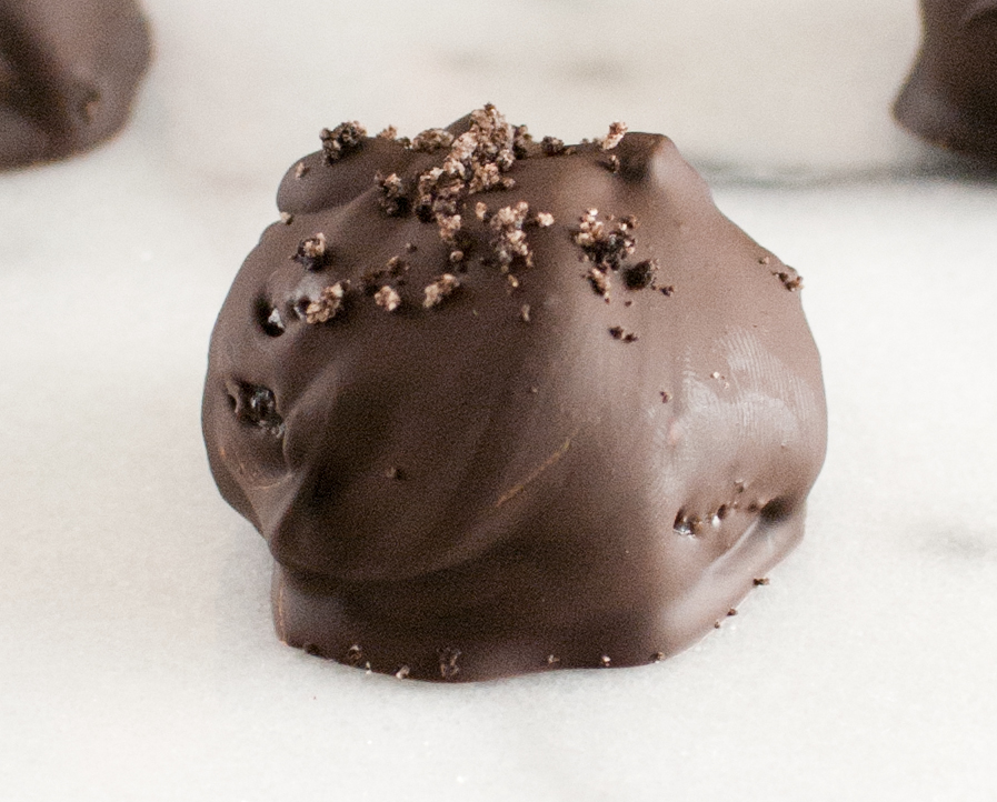 Easy Vegan Oreo Truffles