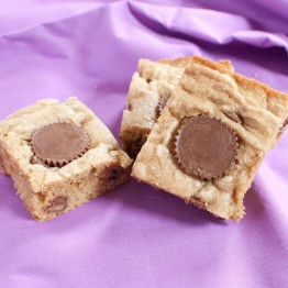 Peanut Butter Cup Blondies